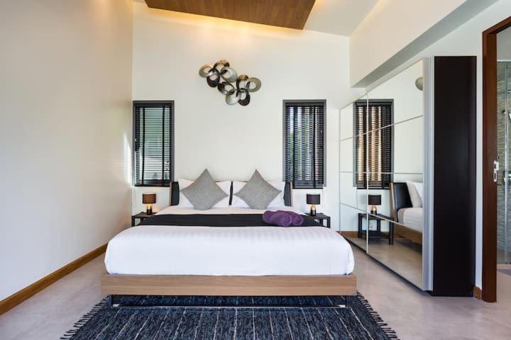 Villa Crystal Two-Bedroom Private Pool Villa Phuket Extérieur photo